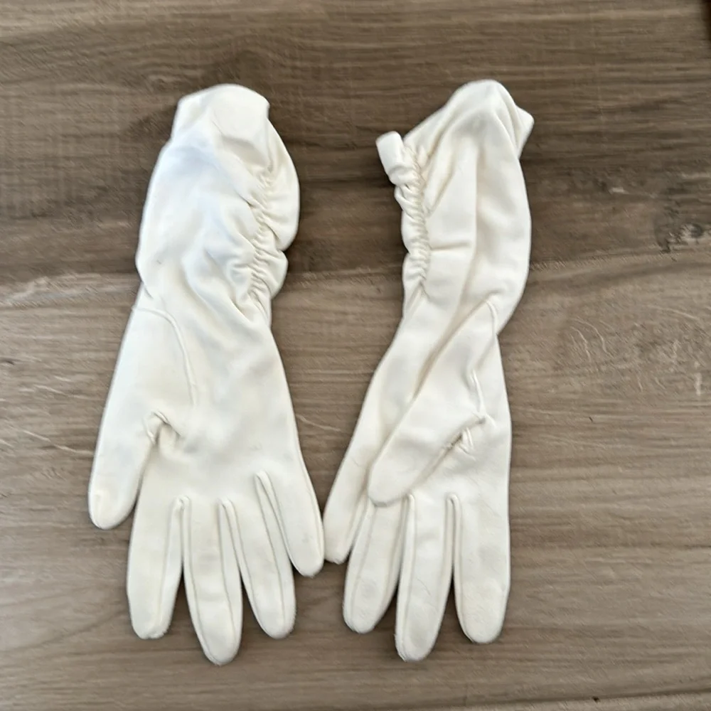 Vintage lot of 3 cotton and nylon gloves